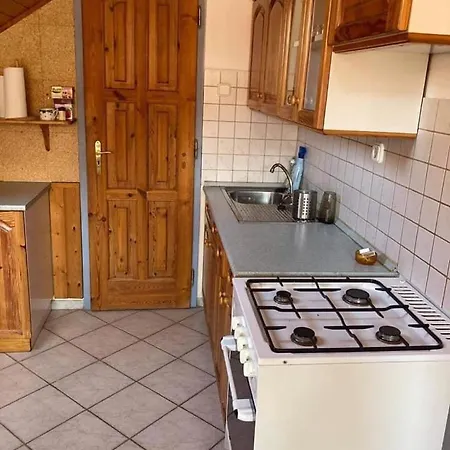 Apartman Szalmaház