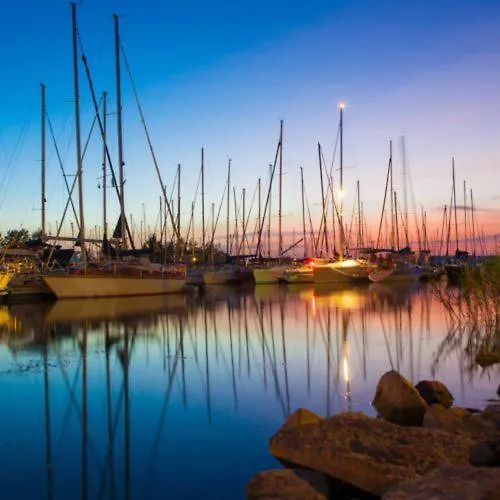 Apartman Szalmaház *